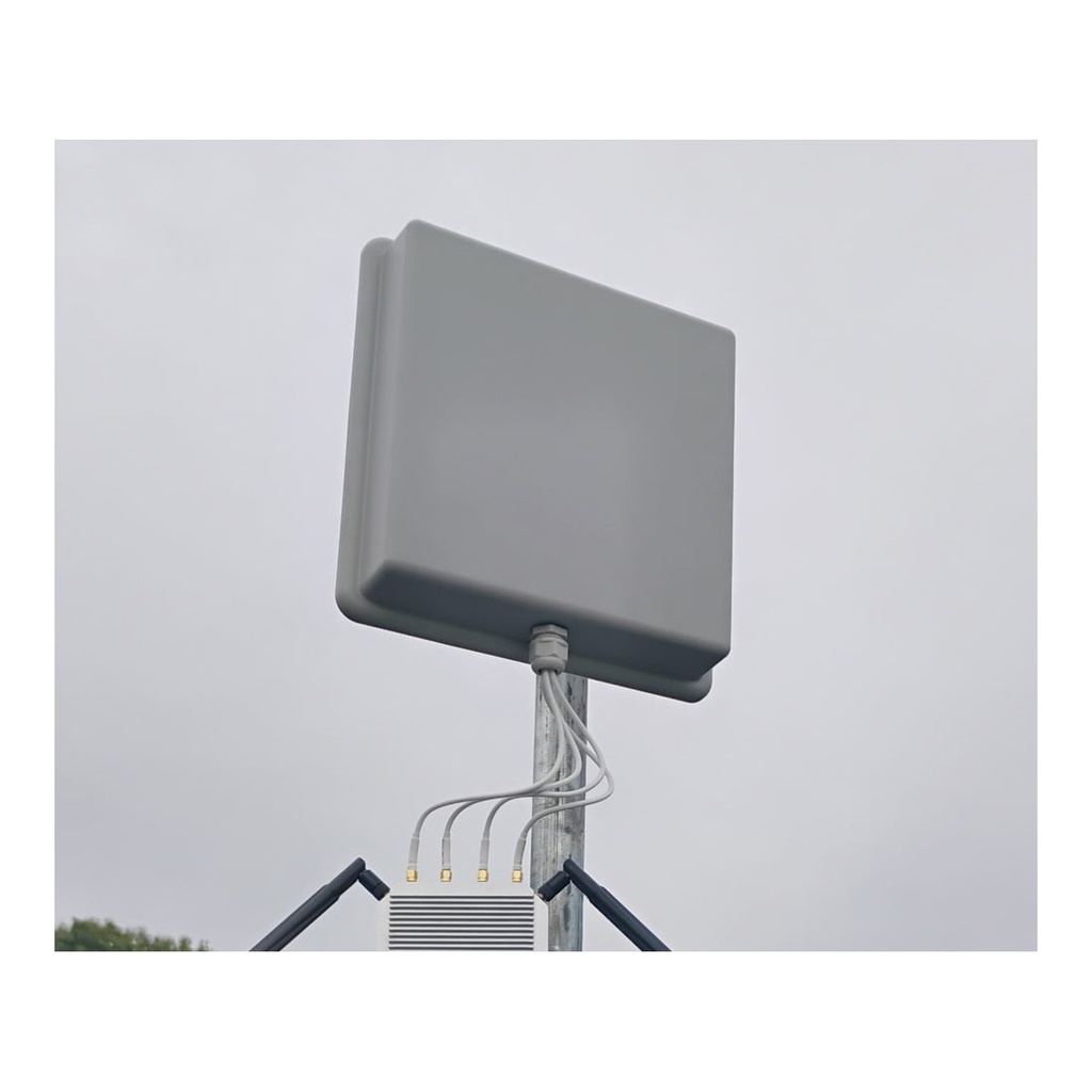 HBE-5G 4X4 MIMO antenna installed outdoors above the HBE-5G outdoor router
